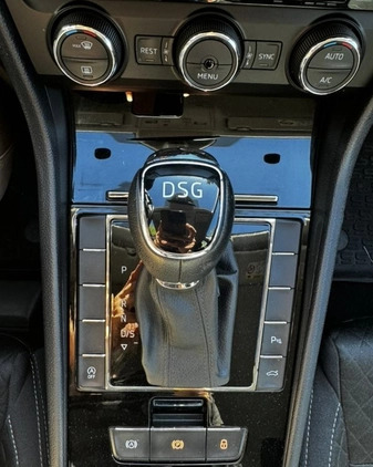 Skoda Superb cena 69999 przebieg: 188000, rok produkcji 2016 z Świnoujście małe 137